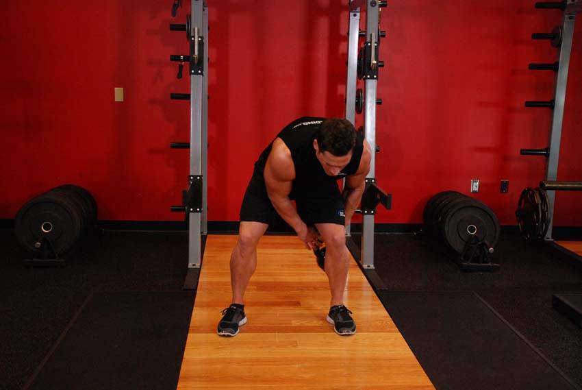 Kettlebell Figure-8